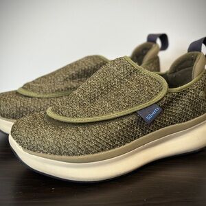 Silverts Senior’s Olive Green Slip-On Sneakers (size 8.5 us)